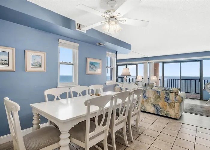 3 Bedroom, 2 Bath Ocean Front Unit In The Capri Holiday home