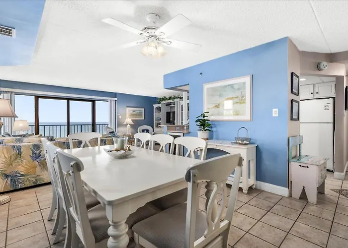 Holiday home 3 Bedroom, 2 Bath Ocean Front Unit In The Capri *
