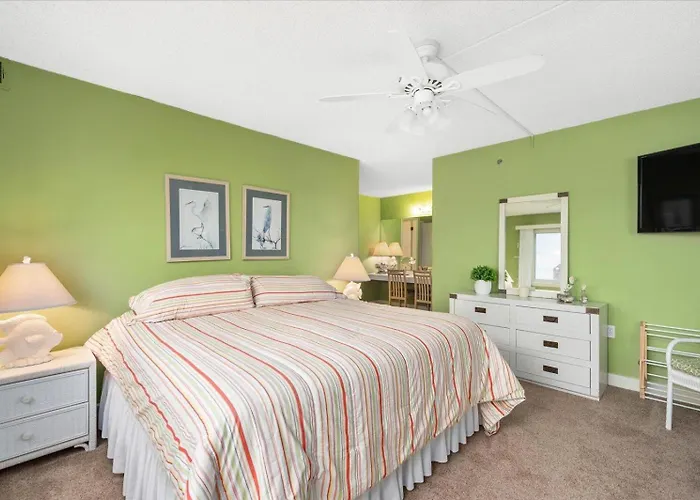 3 Bedroom, 2 Bath Ocean Front Unit In The Capri Holiday home