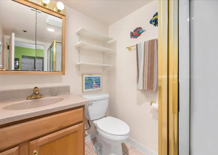 3 Bedroom, 2 Bath Ocean Front Unit In The Capri Holiday home