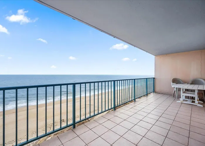 3 Bedroom, 2 Bath Ocean Front Unit In The Capri