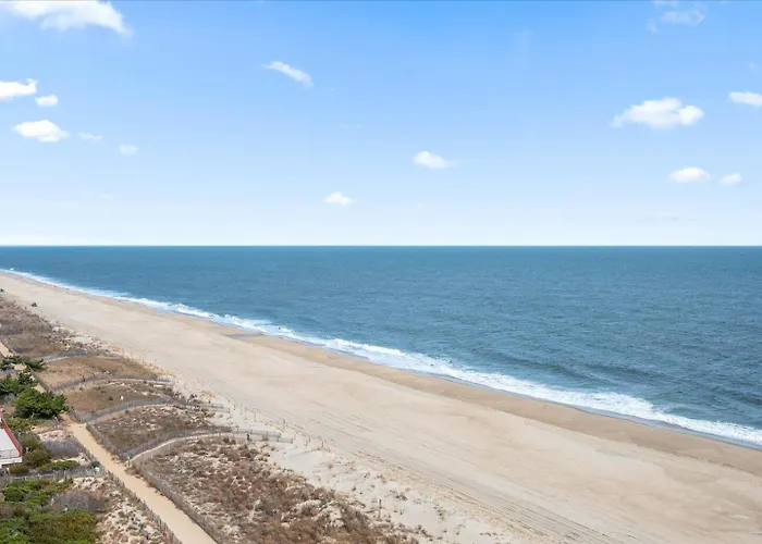3 Bedroom, 2 Bath Ocean Front Unit In The Capri Holiday home *