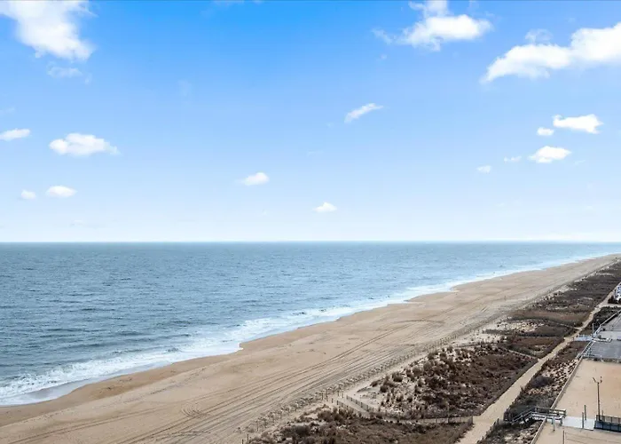 Holiday home 3 Bedroom, 2 Bath Ocean Front Unit In The Capri