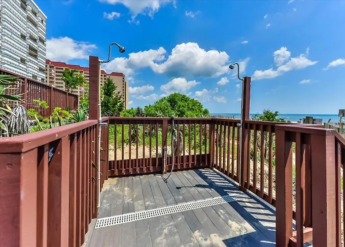 3 Bedroom, 2 Bath Ocean Front Unit In The Capri Holiday home Ocean City