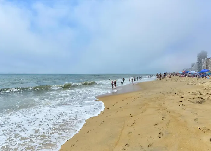 3 Bedroom, 2 Bath Ocean Front Unit In The Capri Holiday home Ocean City