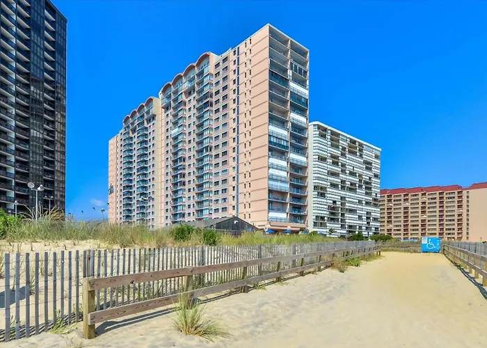 Holiday home 3 Bedroom, 2 Bath Ocean Front Unit In The Capri *